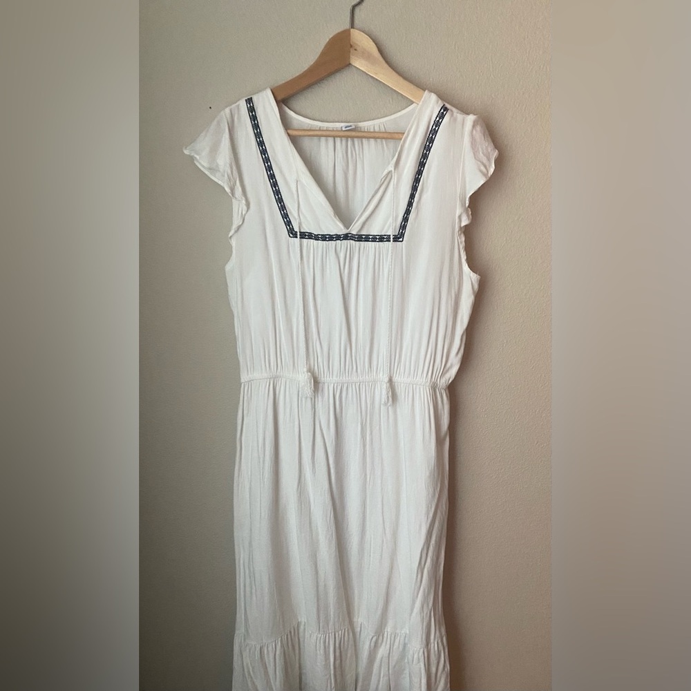 Lot of 4 Old Navy summer dresses, size Large